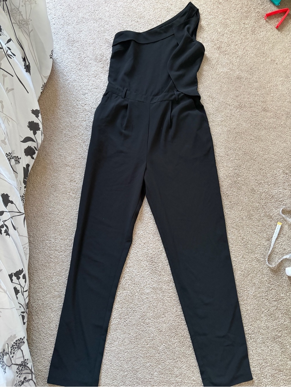 🐞 GUESS - Asymmetrical Black Jumpsuit - Size 6
